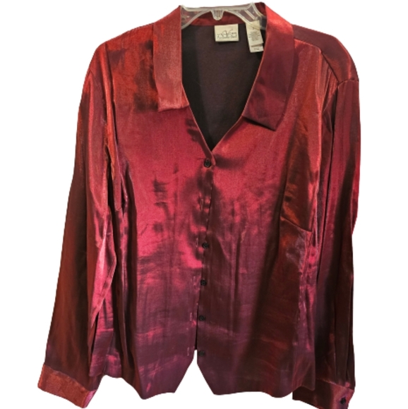 Villager Woman by Liz Claiborne Red Satin-like Blouse - Picture 2 of 9